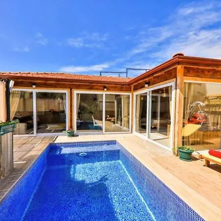 Golden With Private Pool And Jacuzzi *